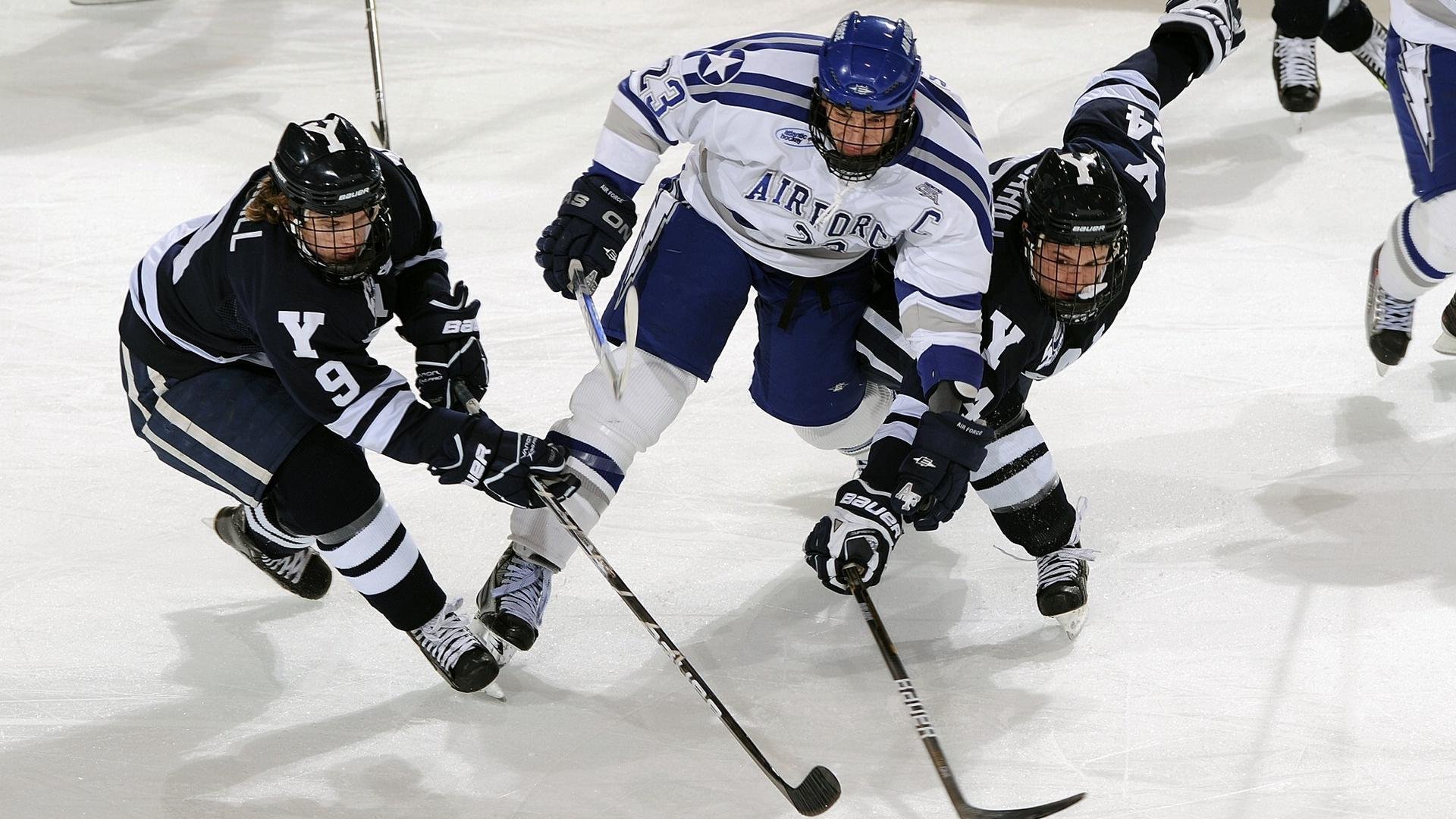 中国女排组织全员观看奥运经典比赛,看中国女排奥运会